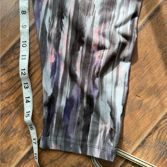 Marika Women's Leggings with Black, Gray, and Pink Streaks - Picture 4 of 6